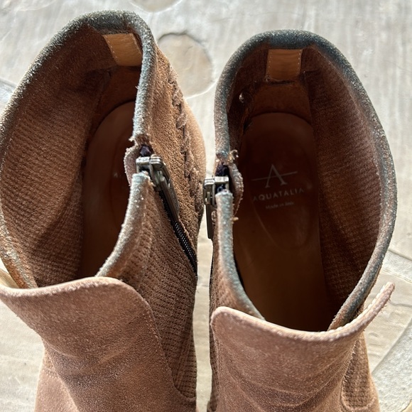 Aquatalia Italian Champagne Tan Suede Ankle Boots - Women’s size 40 or US 9 - Picture 8 of 13